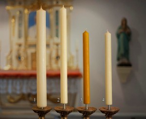 Świece ołtarzowe, jasne (600x43) 55% wosku pszczelego