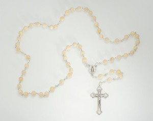 Różaniec (nefryt bursztynowy)